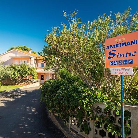 1-Bedroom Apartment In Krk - Steps From The Beach! Krk Town Exteriör bild